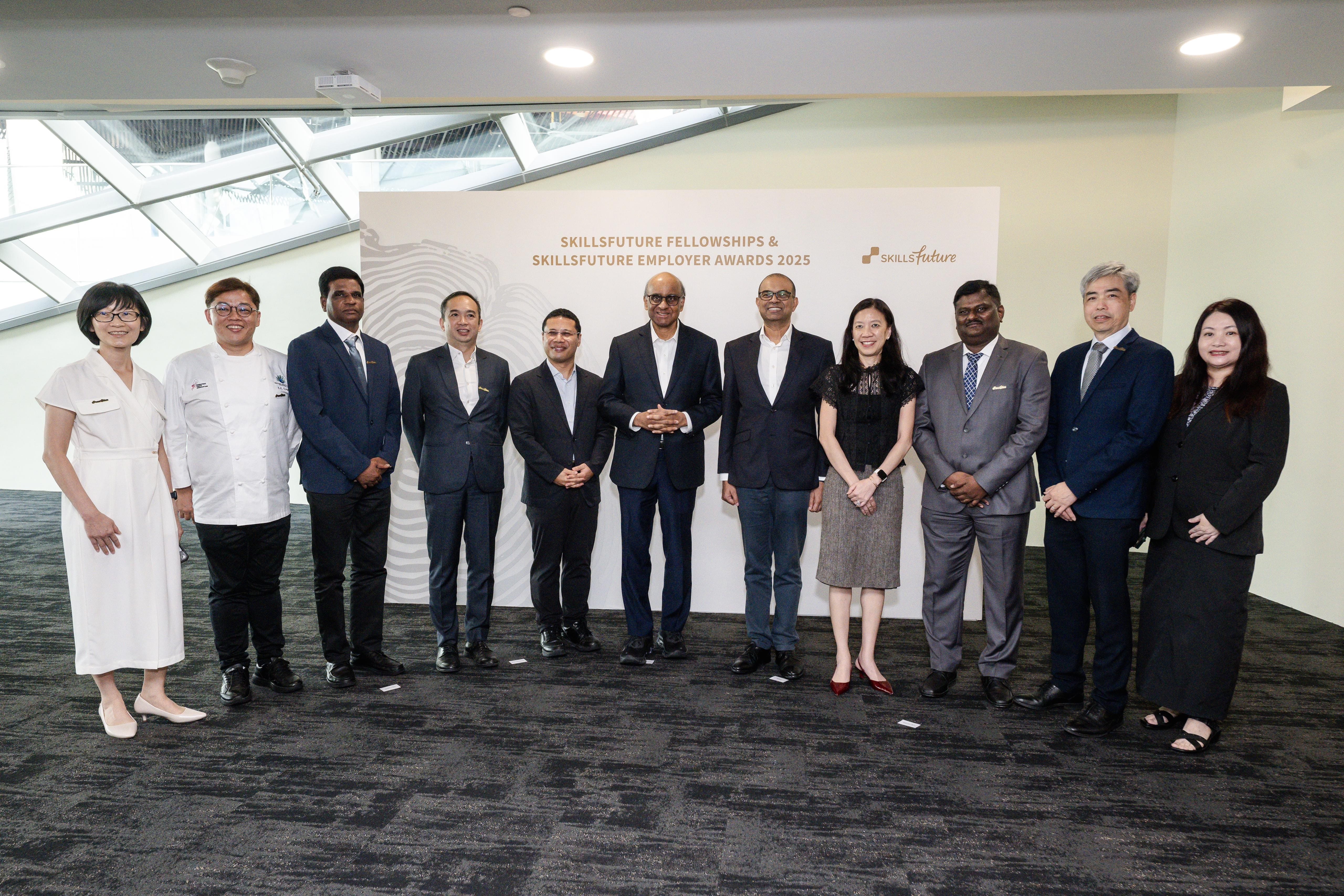 SkillsFuture Fellowships and SkillsFuture Employer Awards' recipients gathering for a photo with President Tharman Shanmugaratnam and Mr Desmond Lee, Minister for Education and Minister-in-Charge of Social Services Integration